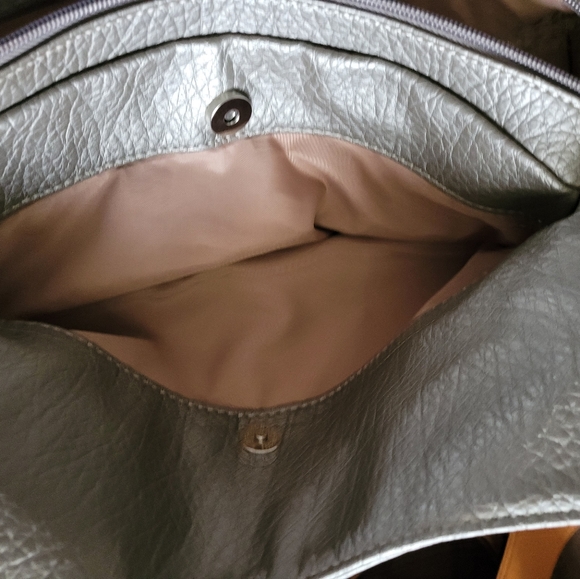 Handbag - Picture 2 of 5